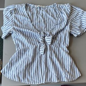Abercrombie & Fitch Blue and White Striped Crop Top